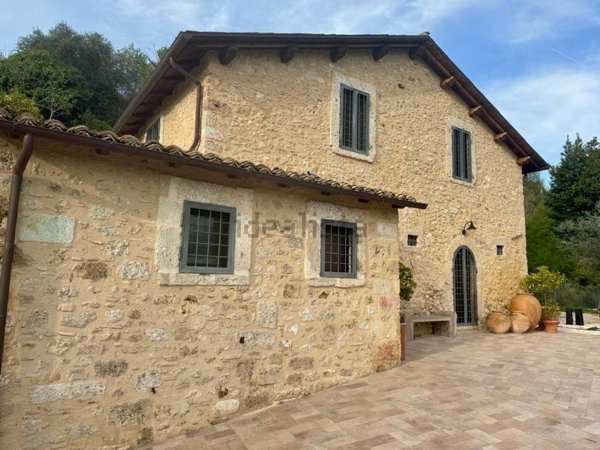 casa indipendente in vendita ad Arpino