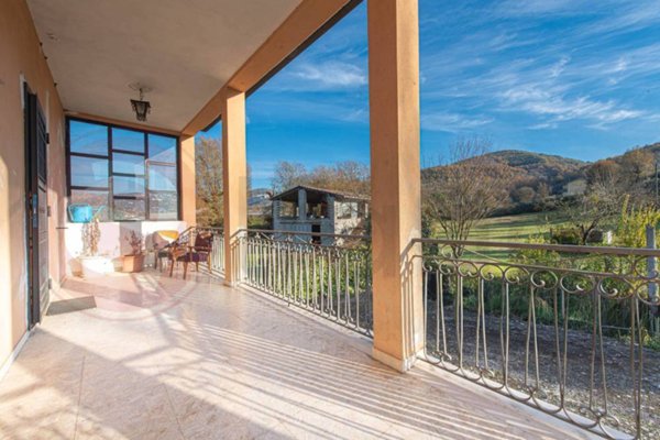 casa indipendente in vendita ad Arpino