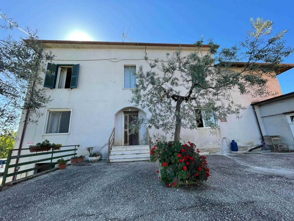 casa indipendente in vendita ad Arpino