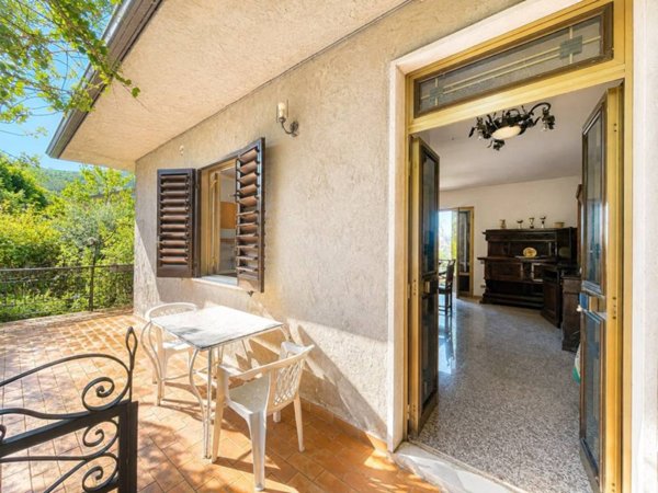 casa indipendente in vendita ad Arpino