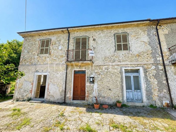 casa indipendente in vendita ad Arpino