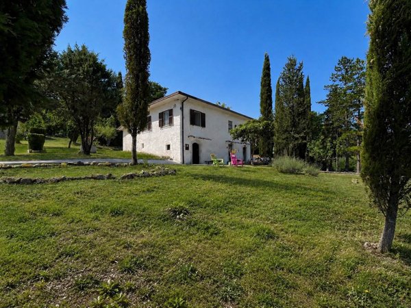 casa indipendente in vendita ad Arpino
