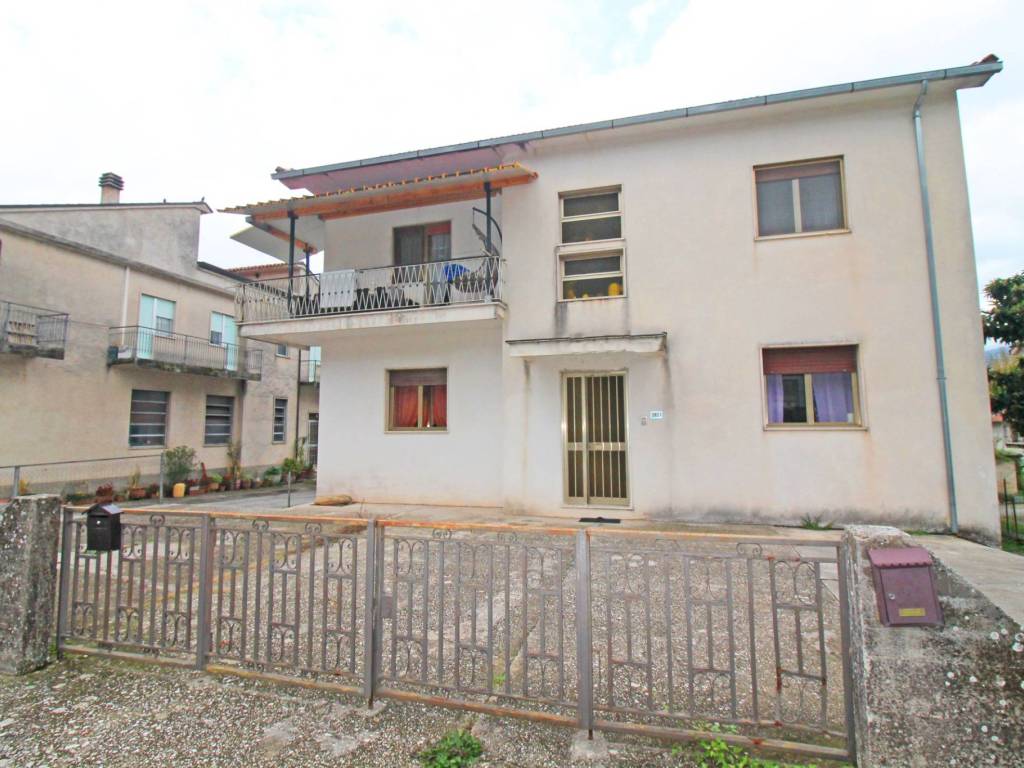 appartamento in vendita ad Atina