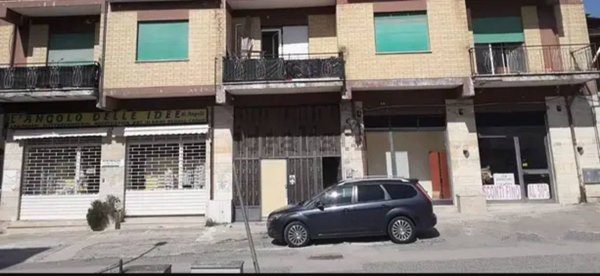 locale commerciale in vendita ad Atina in zona Ponte Melfa