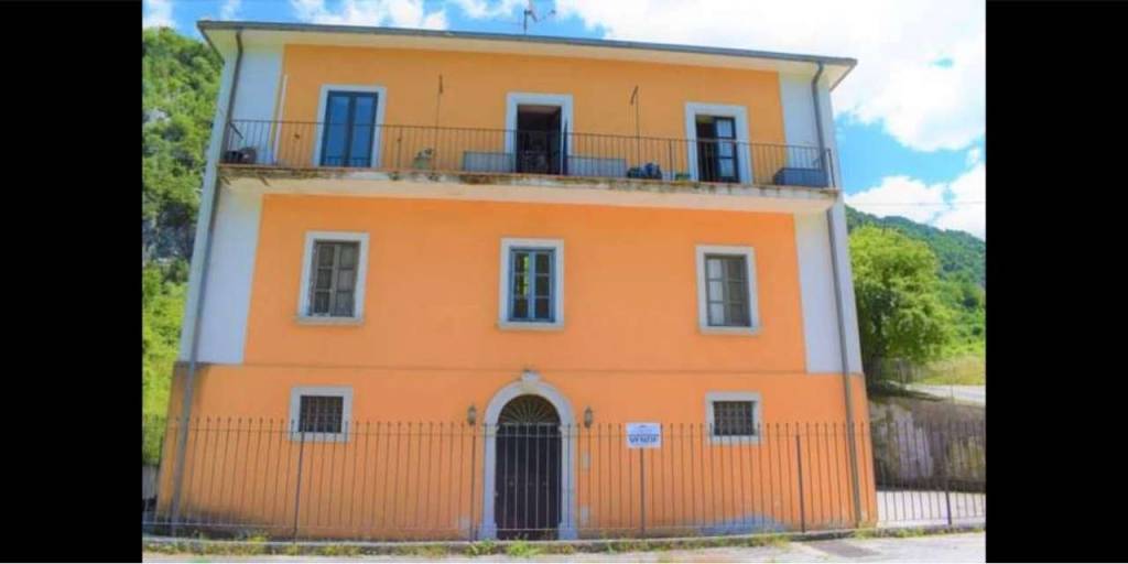 appartamento in vendita ad Atina