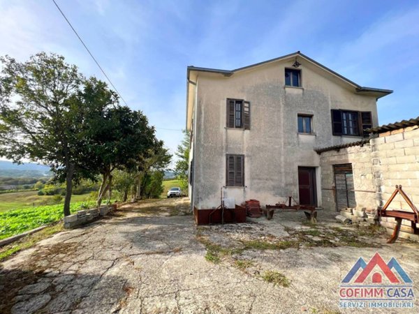 casa indipendente in vendita ad Atina