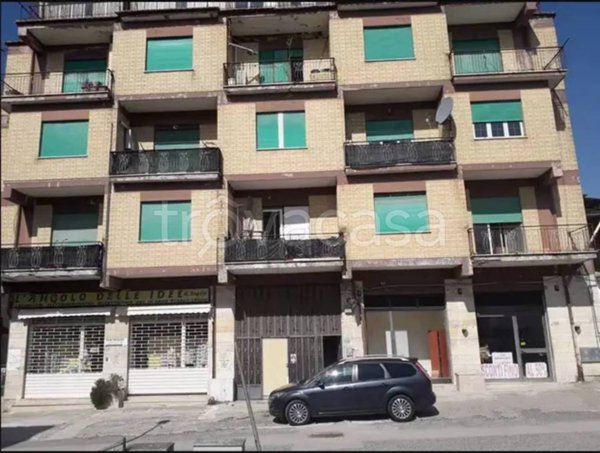 locale commerciale in vendita ad Atina in zona Ponte Melfa