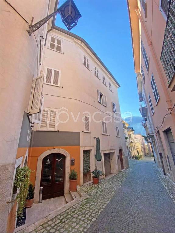 appartamento in vendita ad Atina