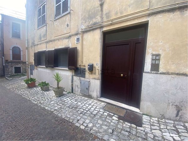 appartamento in vendita ad Atina