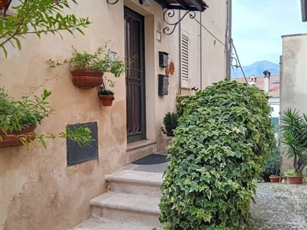 appartamento in vendita ad Atina