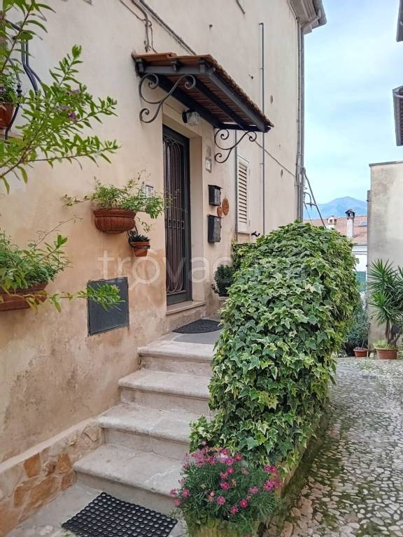 appartamento in vendita ad Atina