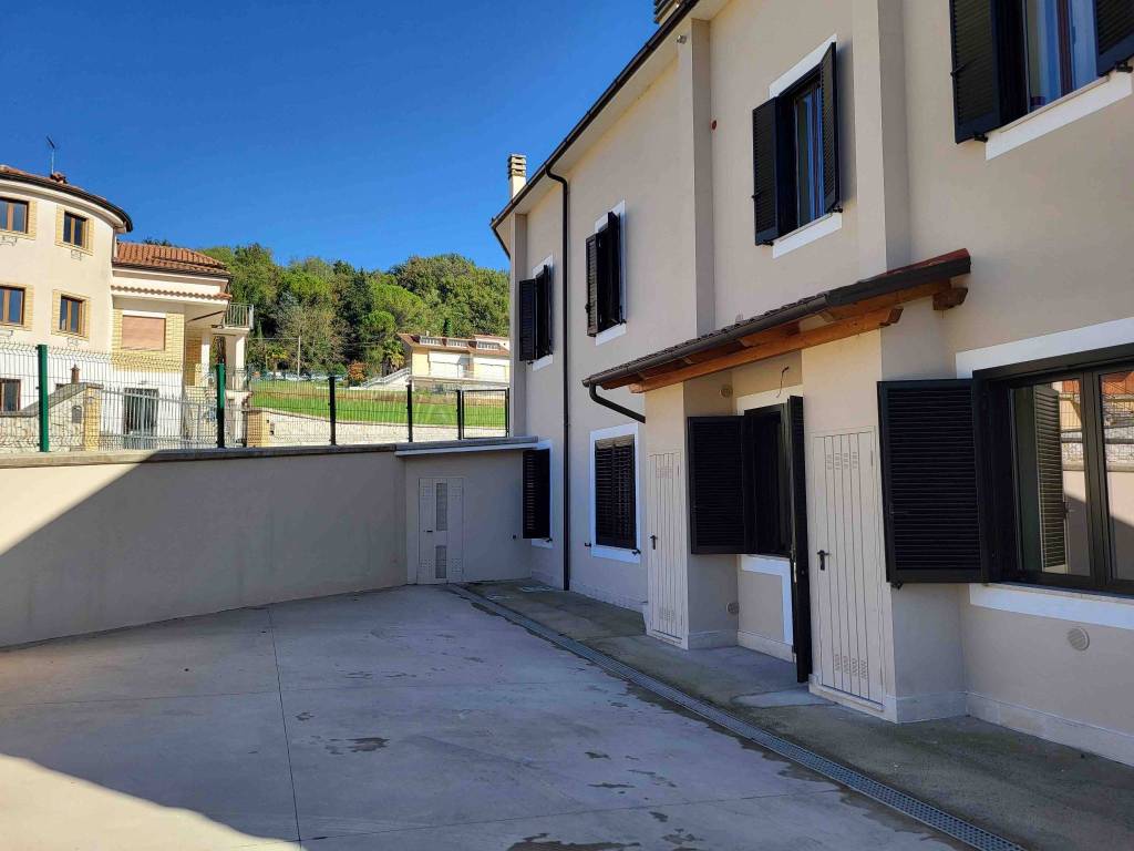 casa indipendente in vendita ad Atina