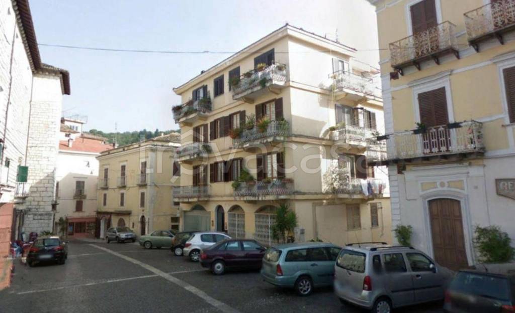appartamento in vendita ad Atina
