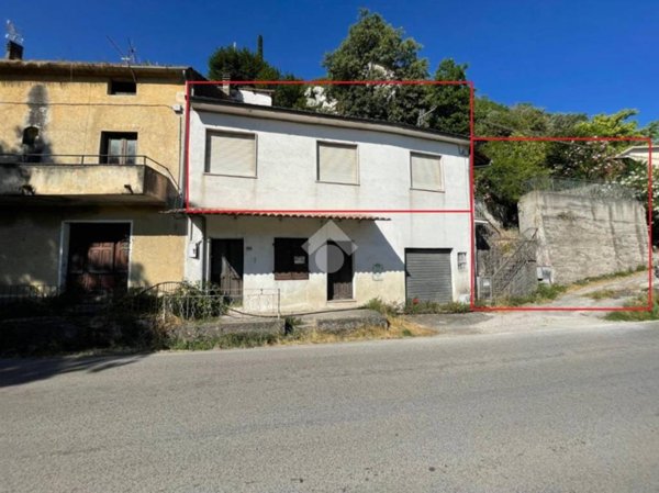 appartamento in vendita ad Atina