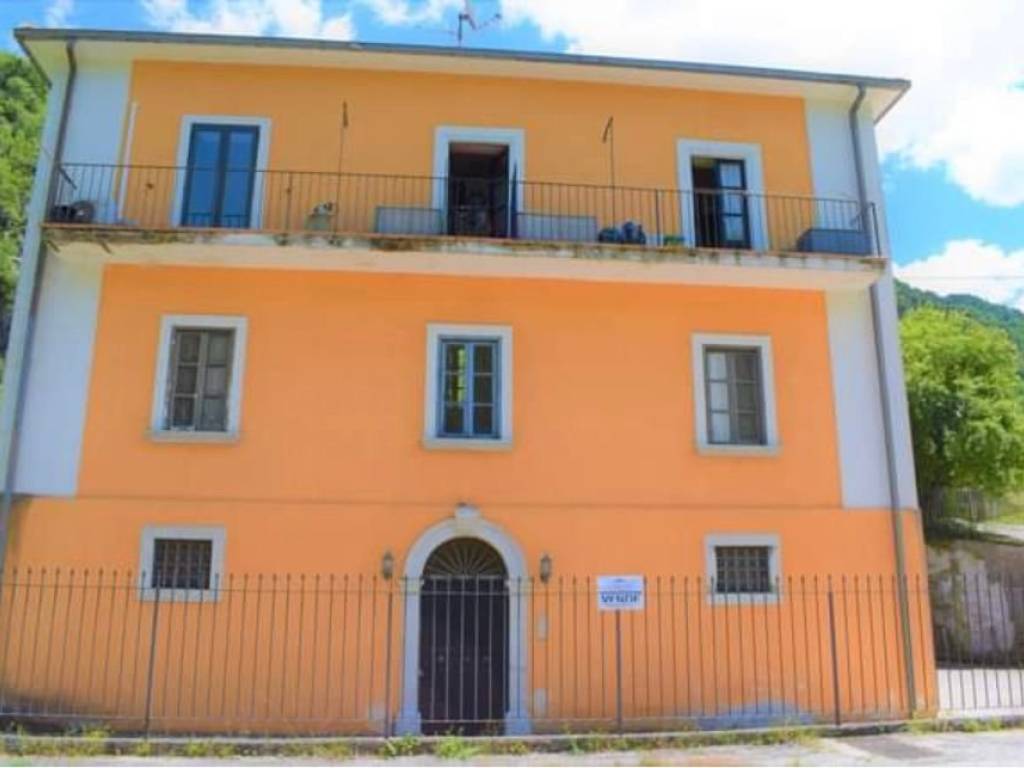 casa indipendente in vendita ad Atina