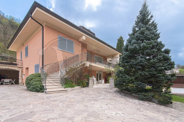 casa indipendente in vendita ad Atina
