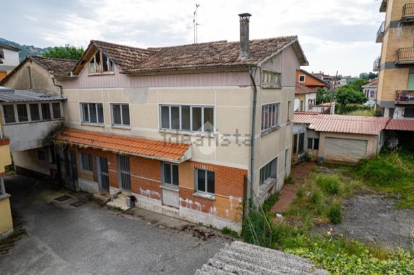 casa indipendente in vendita ad Atina