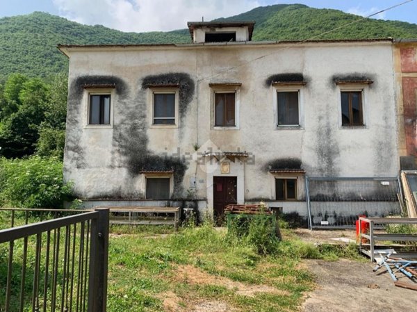 casa indipendente in vendita ad Atina