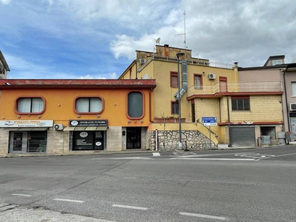 intera palazzina in vendita ad Atina