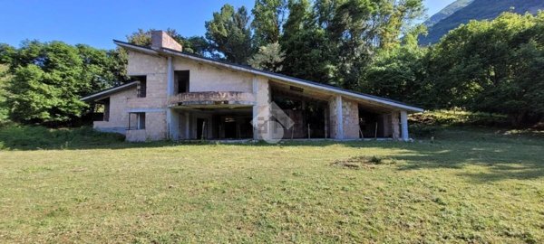 appartamento in vendita ad Atina