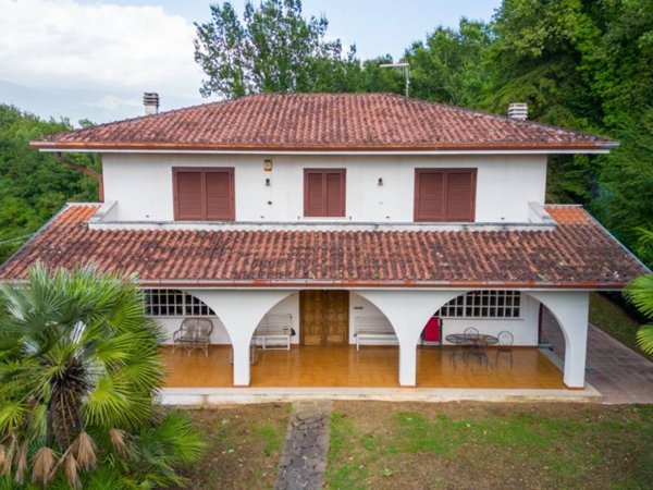 casa indipendente in vendita ad Atina