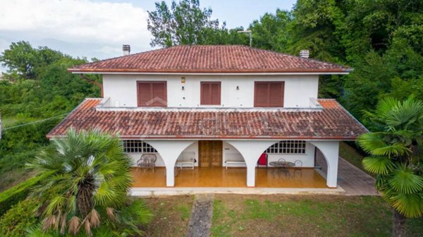 casa indipendente in vendita ad Atina