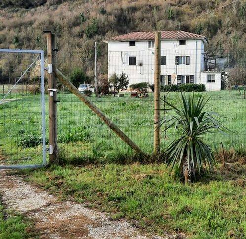 casa indipendente in vendita ad Atina