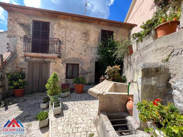 casa indipendente in vendita ad Atina