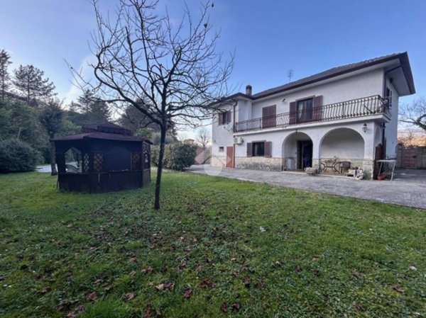 casa indipendente in vendita ad Atina