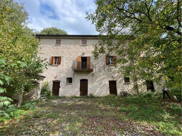 casa indipendente in vendita ad Atina