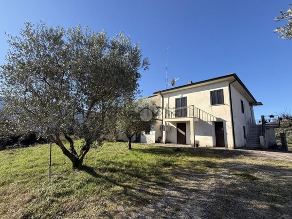 casa indipendente in vendita ad Atina