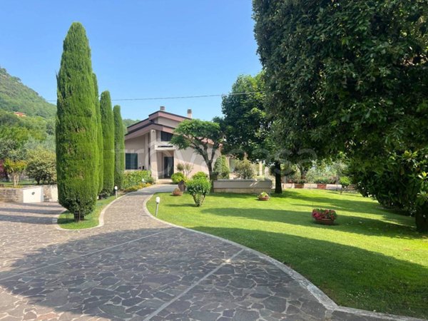 casa indipendente in vendita ad Atina