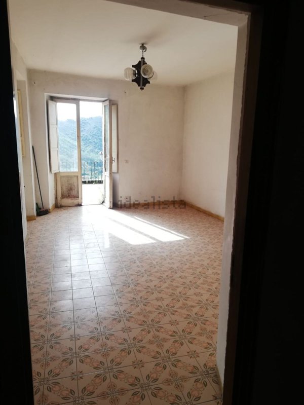 appartamento in vendita ad Atina