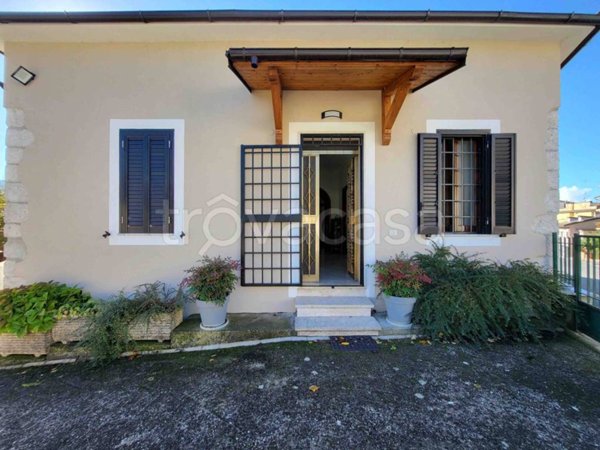 appartamento in vendita ad Atina