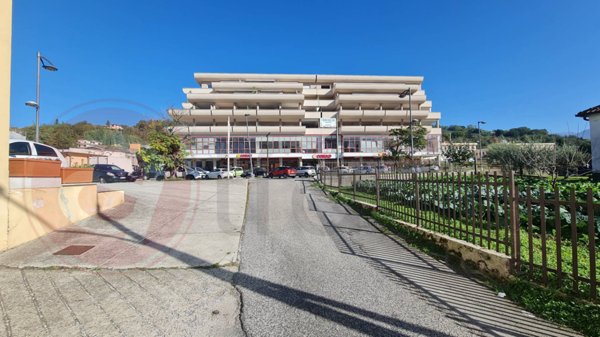 locale commerciale in vendita ad Atina in zona Ponte Melfa