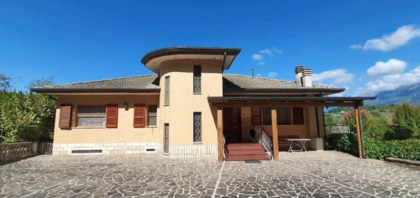 casa indipendente in vendita ad Atina in zona San Marciano