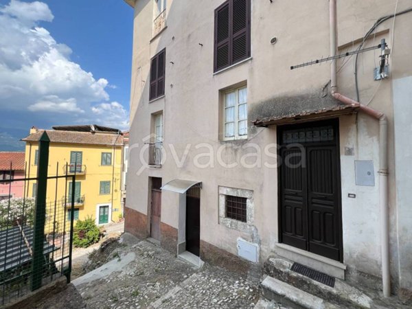 appartamento in vendita ad Atina