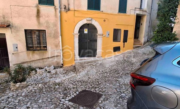 appartamento in vendita ad Atina