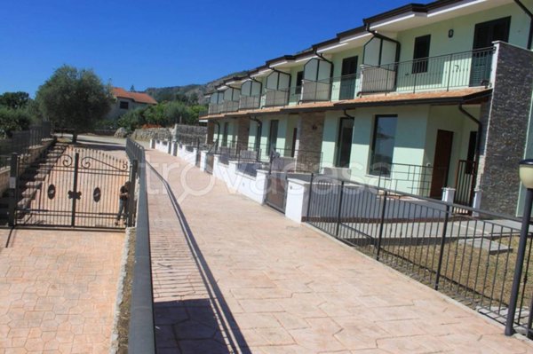casa indipendente in vendita ad Ausonia