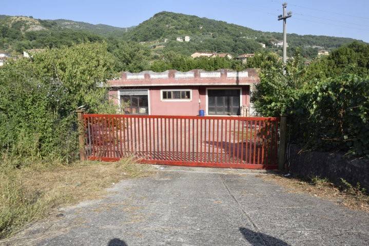 locale commerciale in vendita ad Ausonia