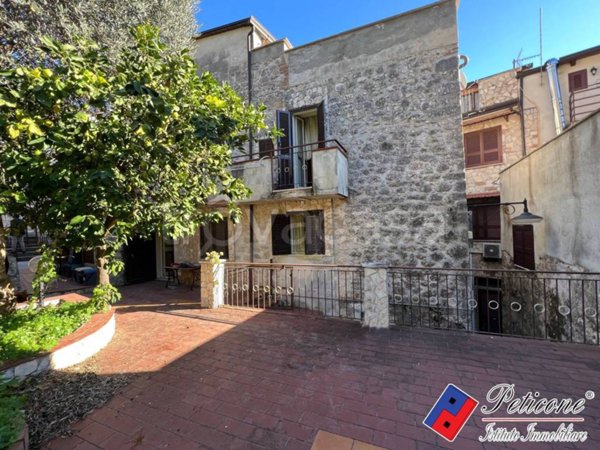 casa indipendente in vendita ad Ausonia