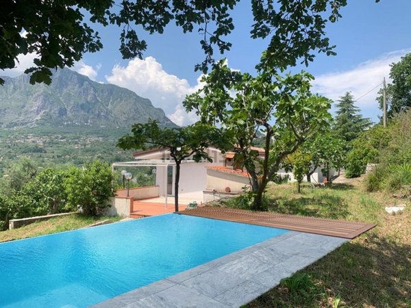 casa indipendente in vendita ad Ausonia
