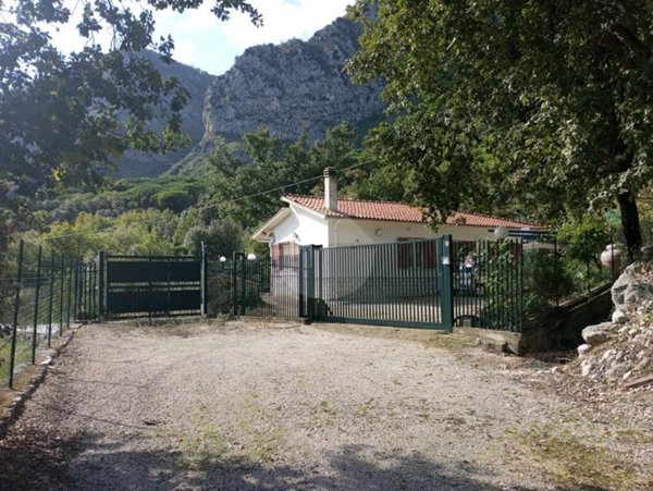 casa indipendente in vendita ad Ausonia