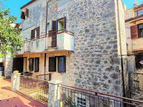 casa indipendente in vendita ad Ausonia
