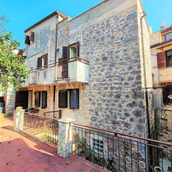 casa indipendente in vendita ad Ausonia