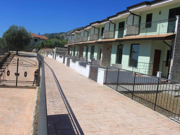 casa indipendente in vendita ad Ausonia