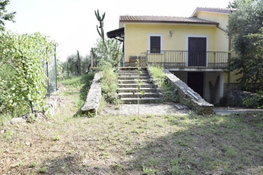 casa indipendente in vendita ad Ausonia