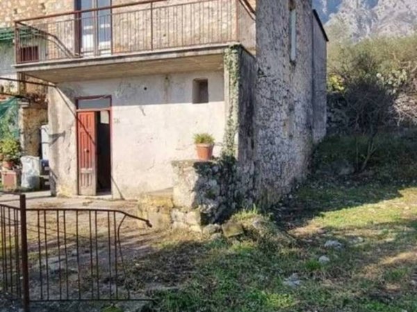 casa indipendente in vendita ad Ausonia
