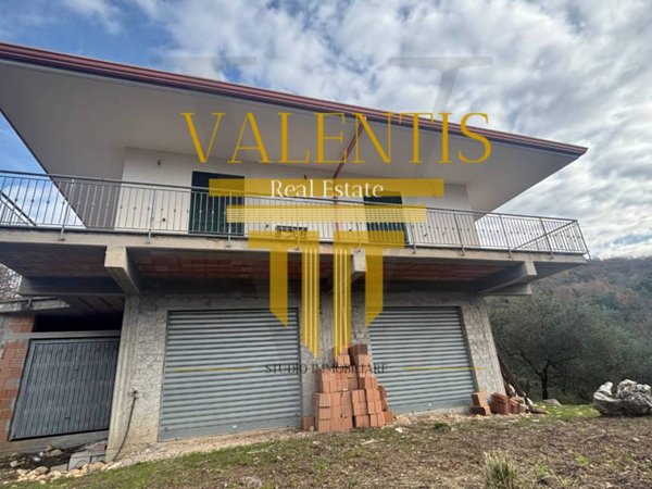 casa indipendente in vendita ad Ausonia