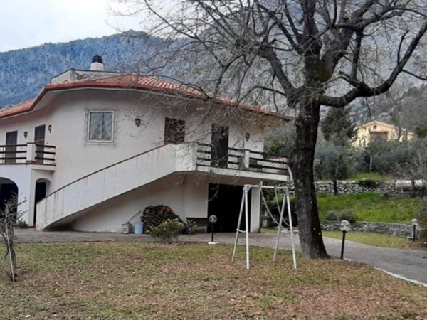 casa indipendente in vendita ad Ausonia